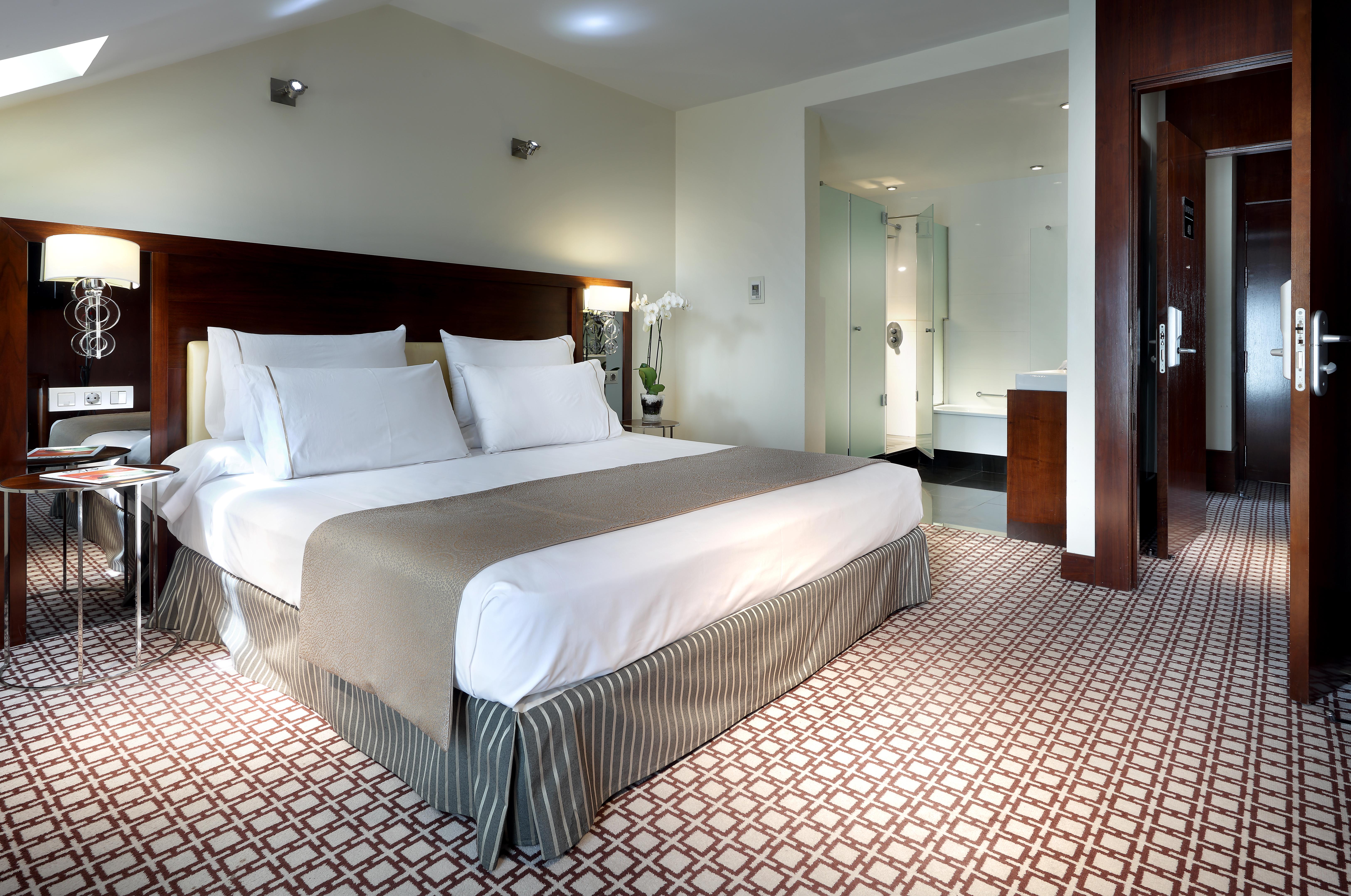 Eurostars Gran Via Hotel Гранада Екстериор снимка A room at the hotel