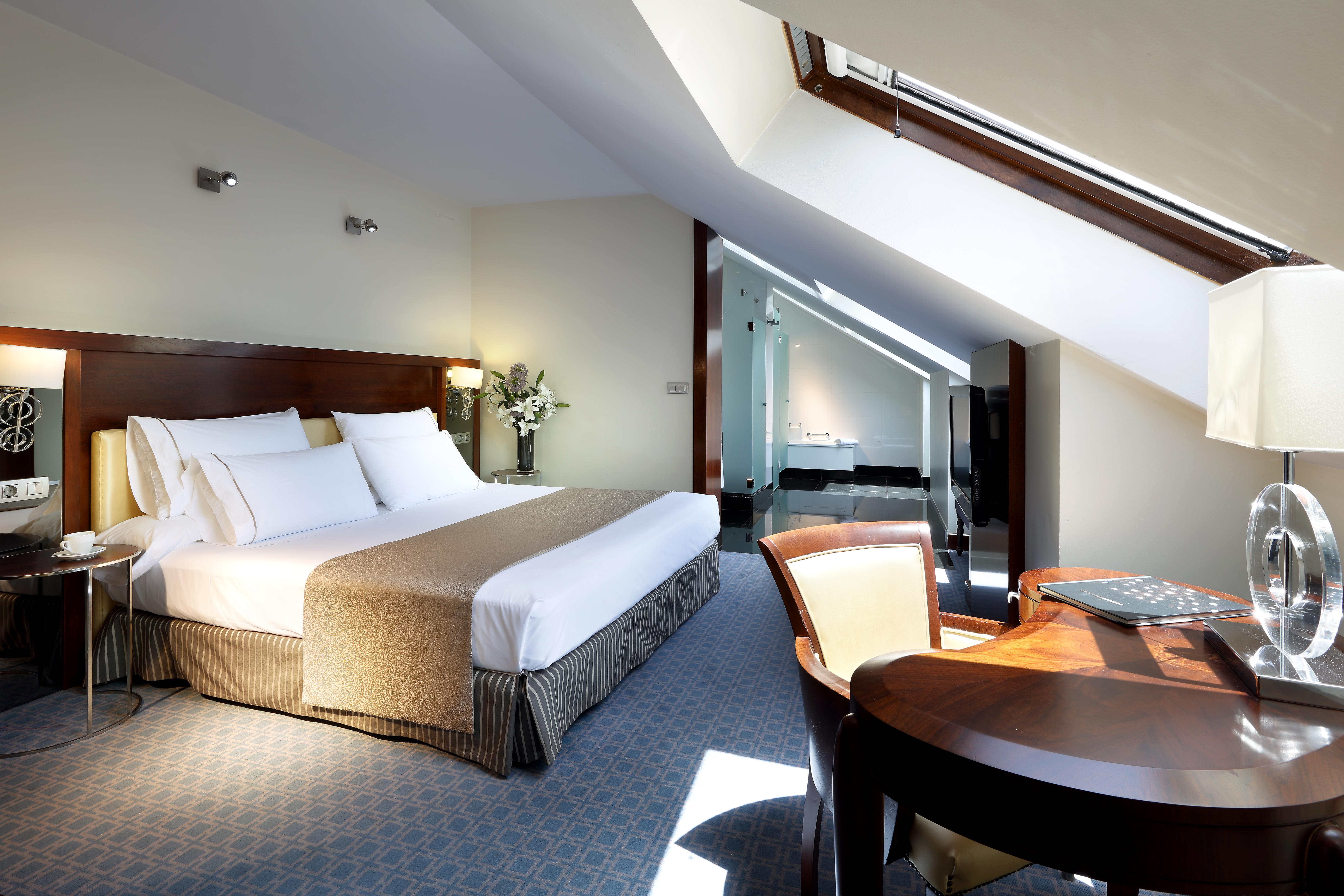 Eurostars Gran Via Hotel Гранада Екстериор снимка A room at the hotel