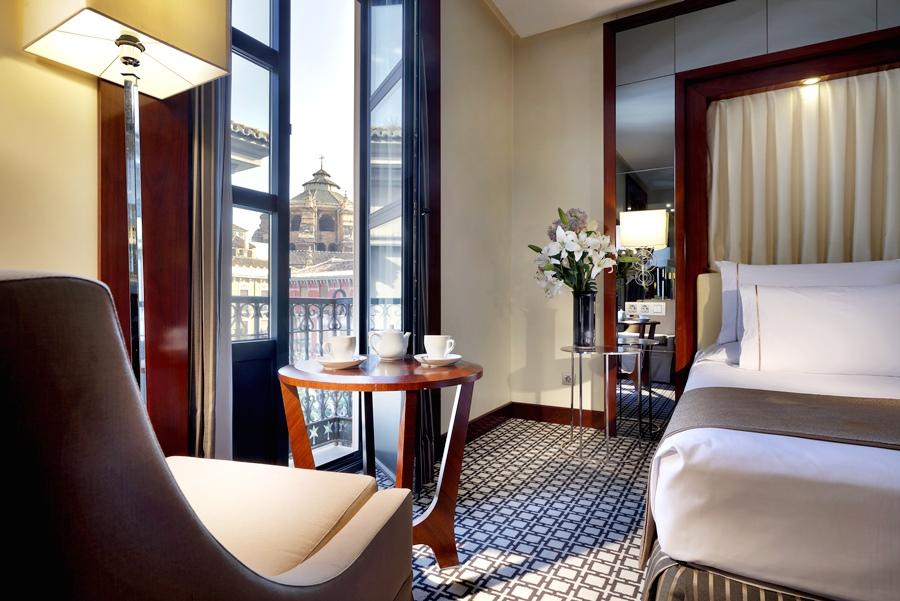 Eurostars Gran Via Hotel Гранада Екстериор снимка A room at the Mandarin Oriental, Rome